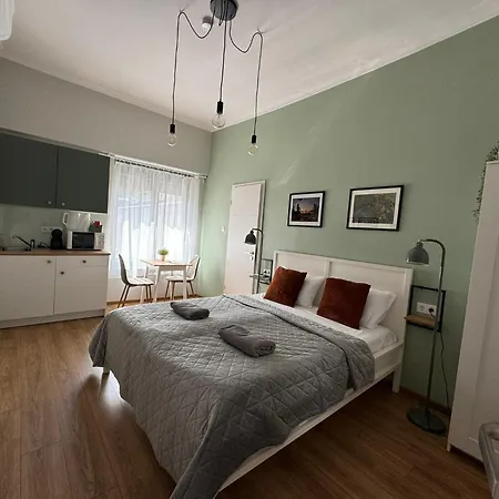 Kastelykert Vendeghaz Hotel apartamentowy Tata