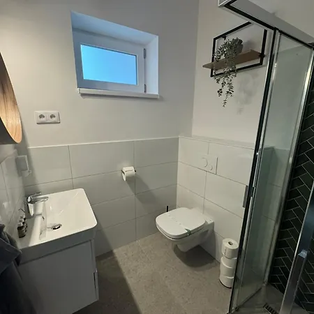 Kastélykert 3* Tata