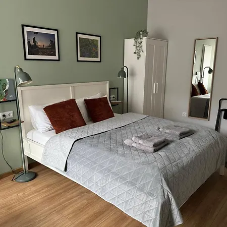 Kastelykert Vendeghaz Hotel apartamentowy Tata