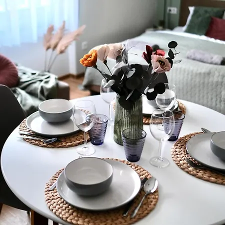 Hotel apartamentowy Kastelykert Vendeghaz Tata