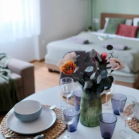 Hotel apartamentowy Kastelykert Vendeghaz