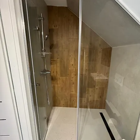 Hotel apartamentowy Kastelykert Vendeghaz Tata