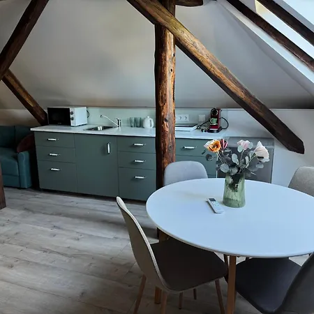 Kastelykert Vendeghaz Appart hôtel Tata