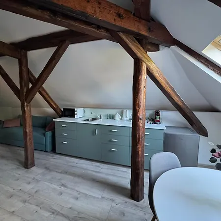 Kastélykert 3* Tata