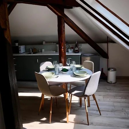 Kastelykert Vendeghaz Appart hôtel Tata