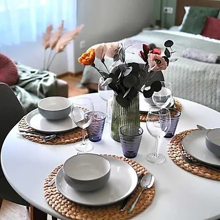 Kastélykert Apartmanhotel