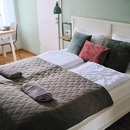 Kastélykert Apartmanhotel 3*