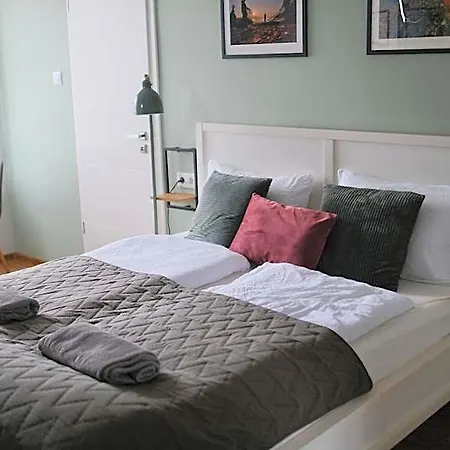 Apartmanhotel Kastélykert 3*