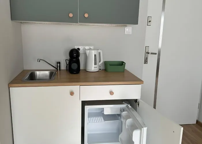 Kastelykert Vendeghaz Hotel apartamentowy Tata