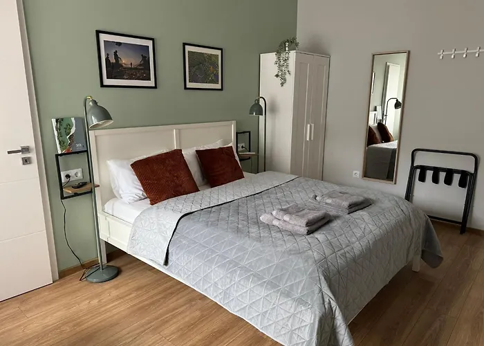Kastelykert Vendeghaz Hotel apartamentowy Tata