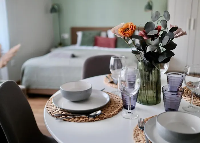 Kastelykert Vendeghaz Hotel apartamentowy 3*