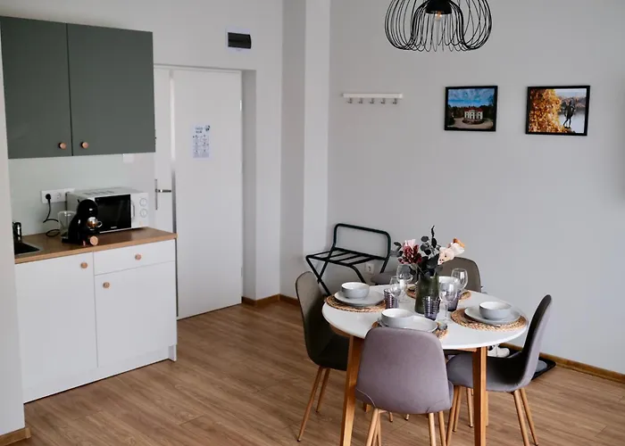 Kastelykert Vendeghaz Hotel apartamentowy 3*