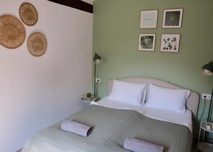 Kastelykert Vendeghaz Hotel apartamentowy